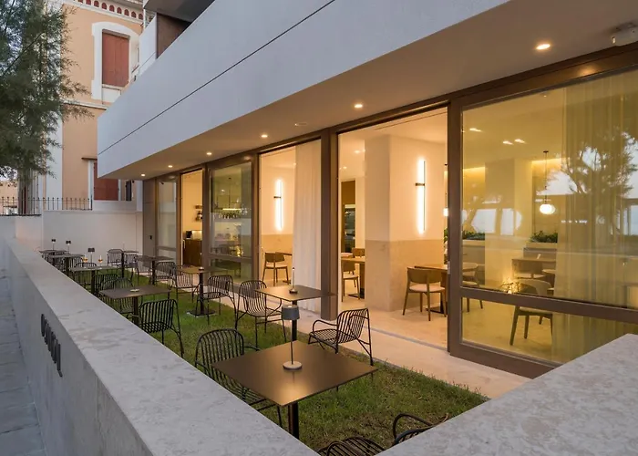 Sansal Boutique (adults Only)